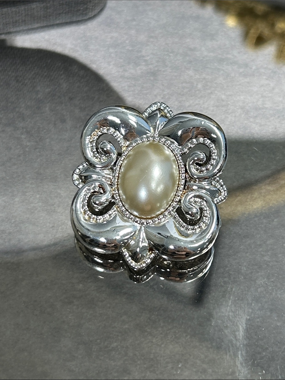 Danecraft Silver Faux Pearl Floral Brooch in Cream and Silver